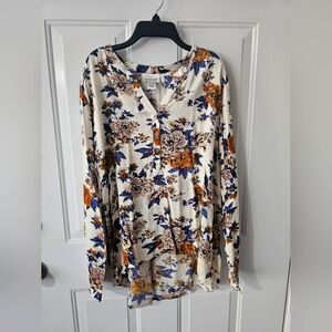 Woman's cw long sleeve blouse large